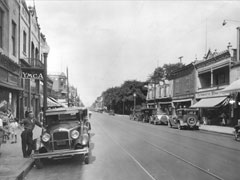 Intersection des avenues du Mont-Royal et Papineau, vers l'est, 1930, VM98,SY,P053
