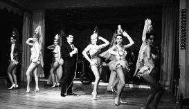 Danseuses de cabaret, 1964, VM94, S1-005.