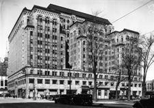Le Dominion Square Building, 1936, VM94, Z-174-1.