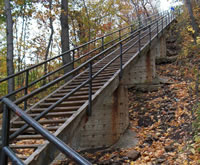 http://ville.montreal.qc.ca/pls/portal/docs/page/librairie_fr/images/ph_mtroyalescaliers_md.jpg