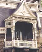 Photo du balcon d&rsquo;un &eacute;difice