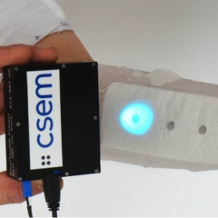 A novel smart bandage with a voice for chronic wounds alerts nursing staff
