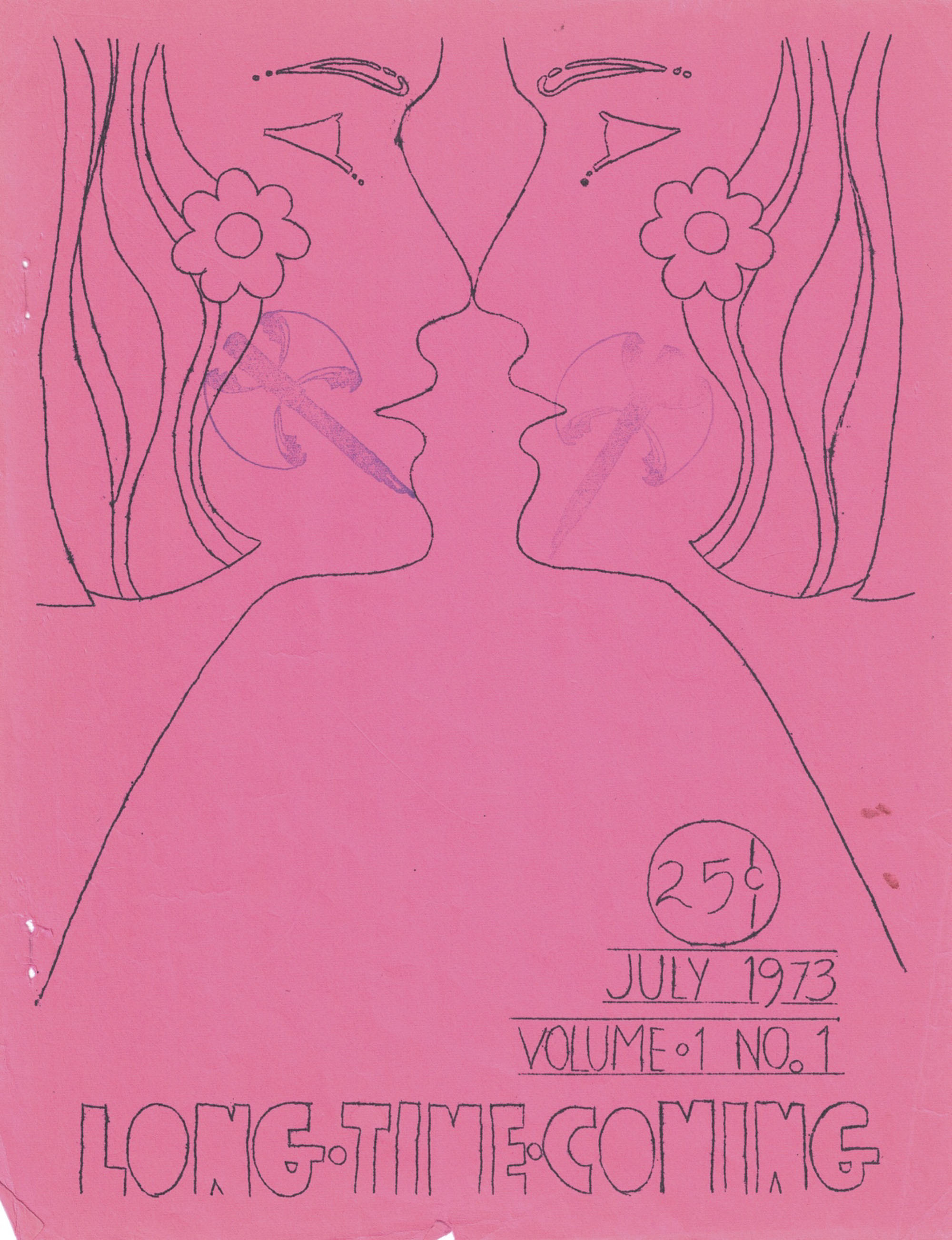 Couverture sur carton rose du premier numéro de la revue Long Time Coming, qui comporte une illustration au trait de deux femmes en miroir.