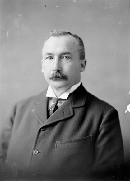 Portrait de l'Honorable Clifford Sifton.