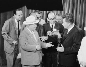 Débat entre Richard Nixon et Nikita Khrouchtchev à l'exposition américaine à Moscou en 1959.  