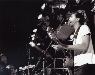 Daby Touré en concert à Montréal en 2005.