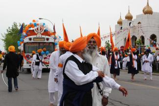 La célébration de la Khalsa, dans la rue Cordner à LaSalle devant le temple sikh.