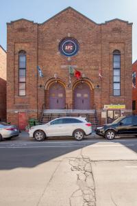 Édifice de l’Association portugaise du Canada sur la rue Saint-Urbain à Montréal