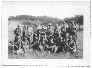 Groupe de militaires portugais en Guinée en 1966.
