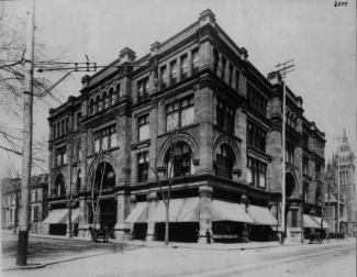 Magasin Morgan rue Sainte-Catherine vers 1890.
