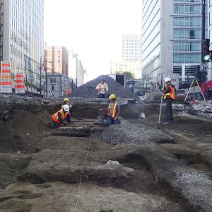 Fouilles archéologiques dans la rue Sherbrooke