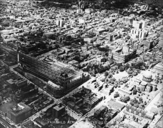 Vue vers le nord-ouest, gare Windsor, cathédrale Marie-Reine-du-Monde.