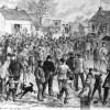 Photographie d'une gravure montrant la grève des ouvriers du canal Lachine. 