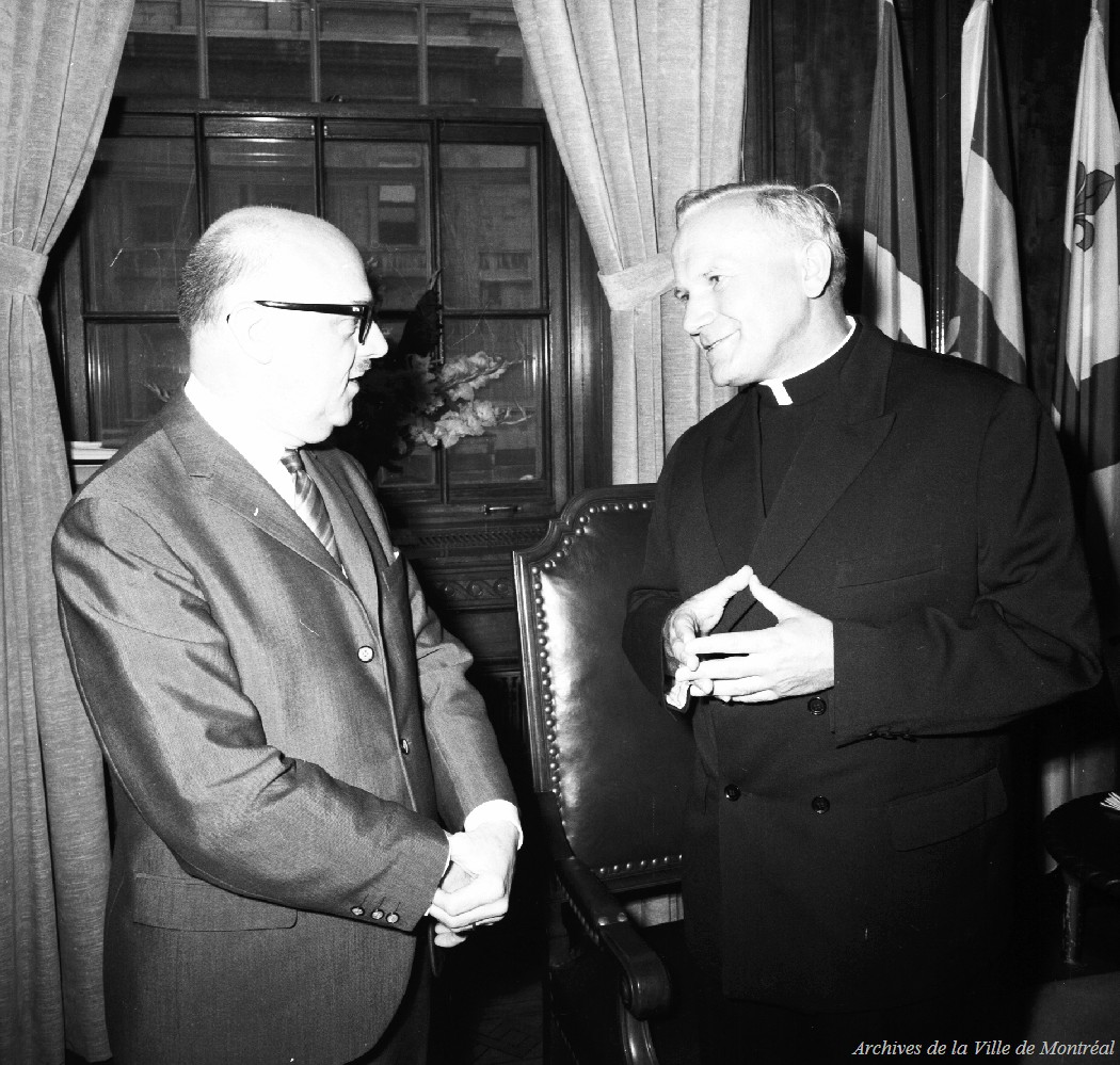 Le cardinal Karol Wojtyla (futur Jean-Paul II) et Jean Drapeau en 1969.