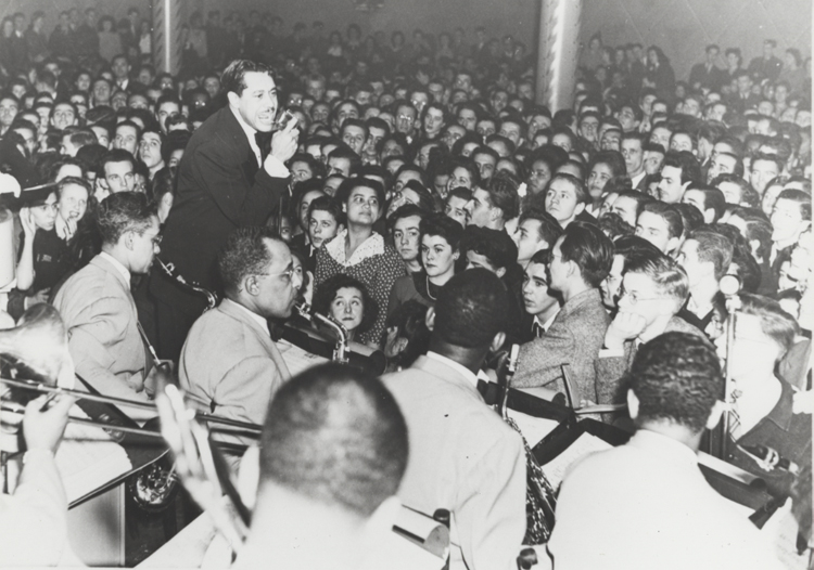 L'orchestre de Cab Calloway devant une salle comble