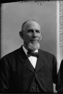 Portrait de l'architecte Alexander Cowper Hutchison