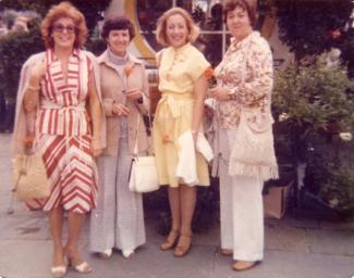 Photo de quatre femmes dont deux Colombiennes