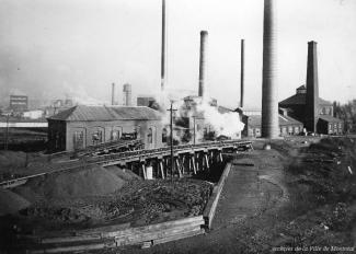Vue de la construction de l’usine de filtration Atwater.