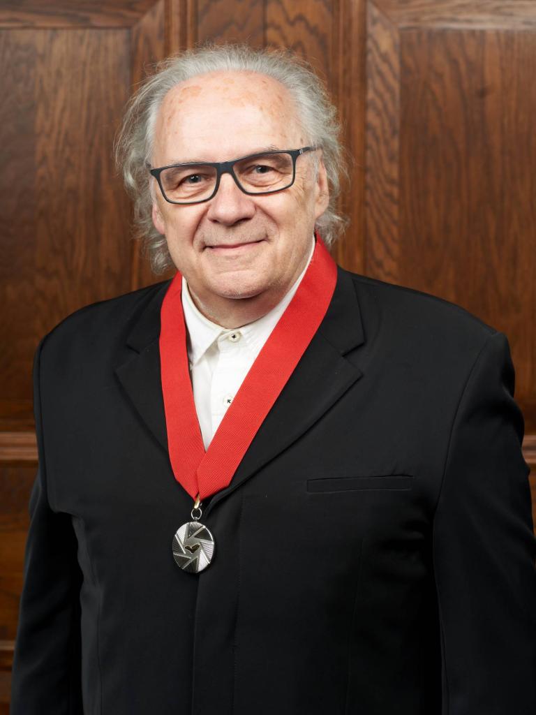 André Ménard - Ordre de Montréal