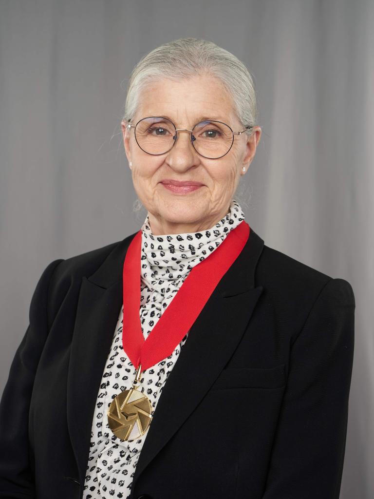 Christiane Ayotte
