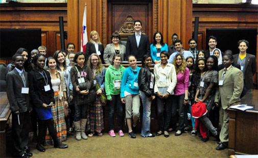 Élus et participants lors de la Journée des jeunes Montréalais