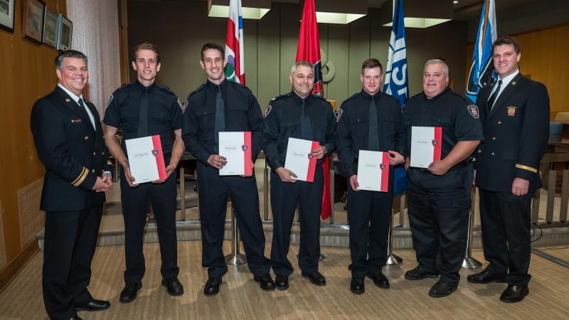 Remise de certificat de reconnaissance aux pompiers premiers répondants et aux membres de la centrale de communication.