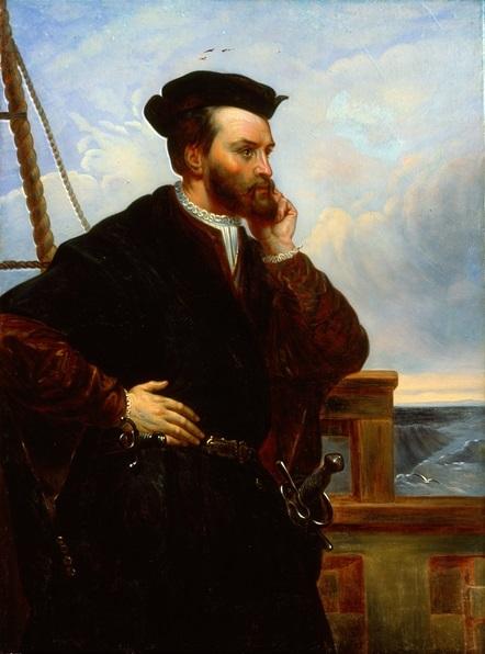 Portrait de profil de Jacques Cartier, où on le voit accoudé sur le pont d’un navire.